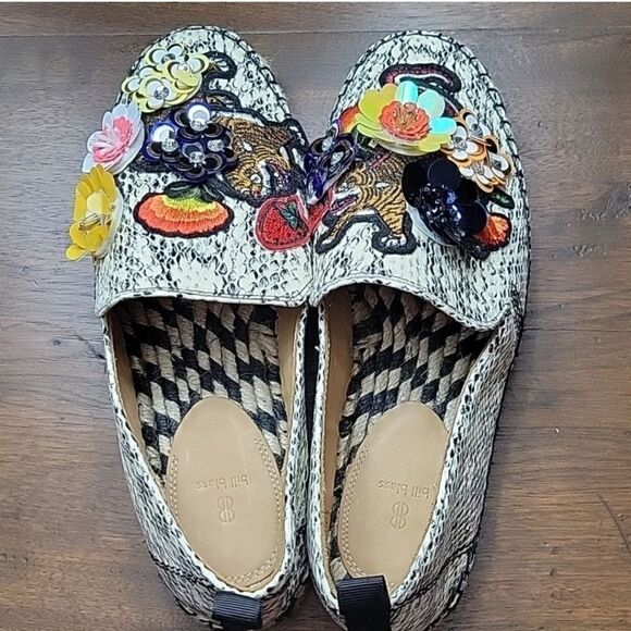 Bill Blass  - Picture 13 of 16